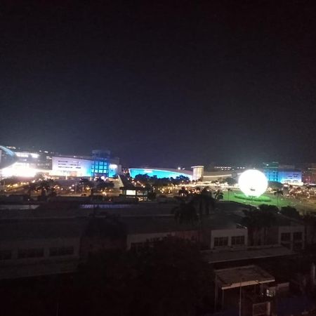 Sea Residences Moa Pasay City - Myra Condotel Пасай Екстериор снимка
