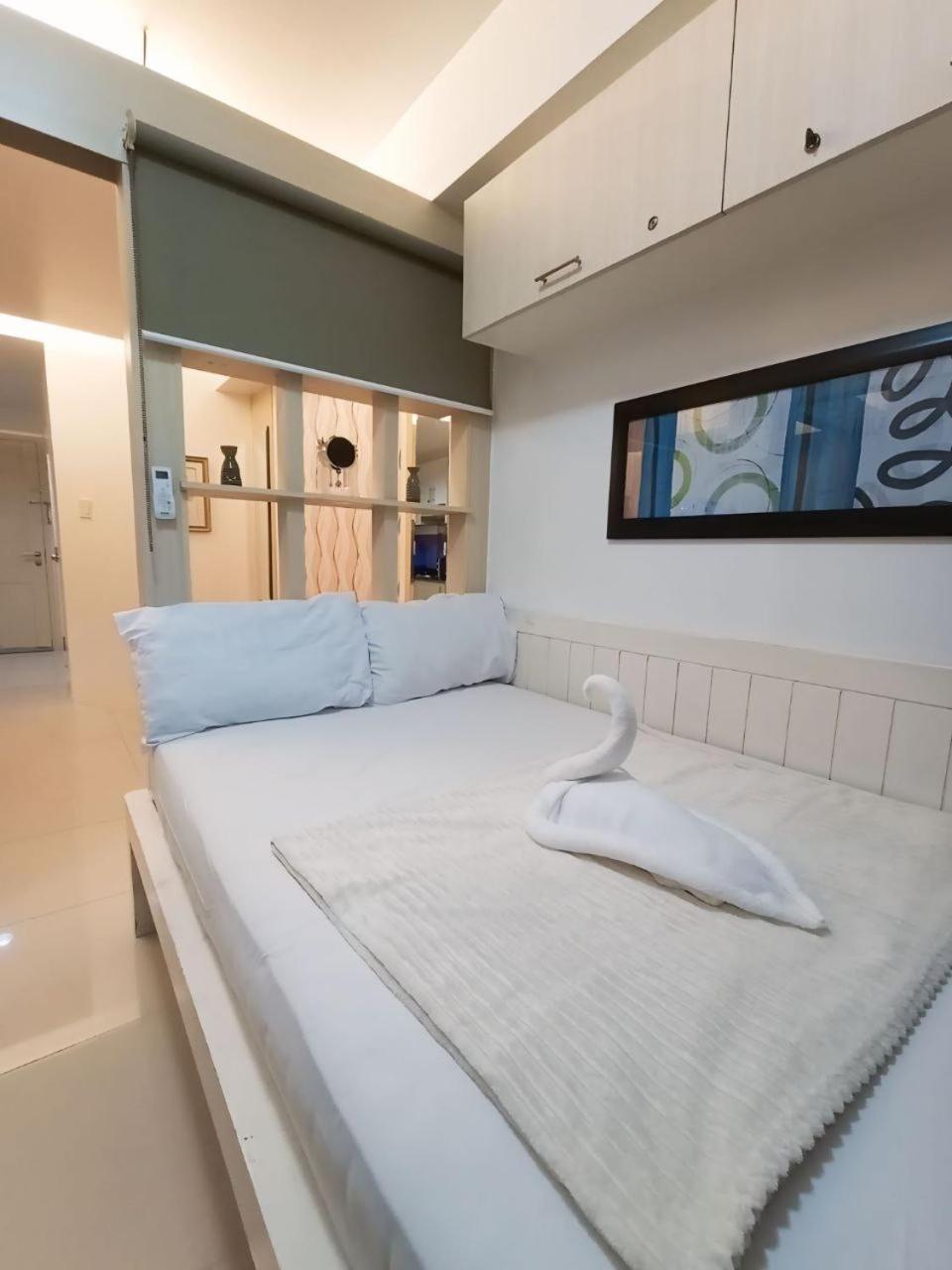 Sea Residences Moa Pasay City - Myra Condotel Пасай Екстериор снимка