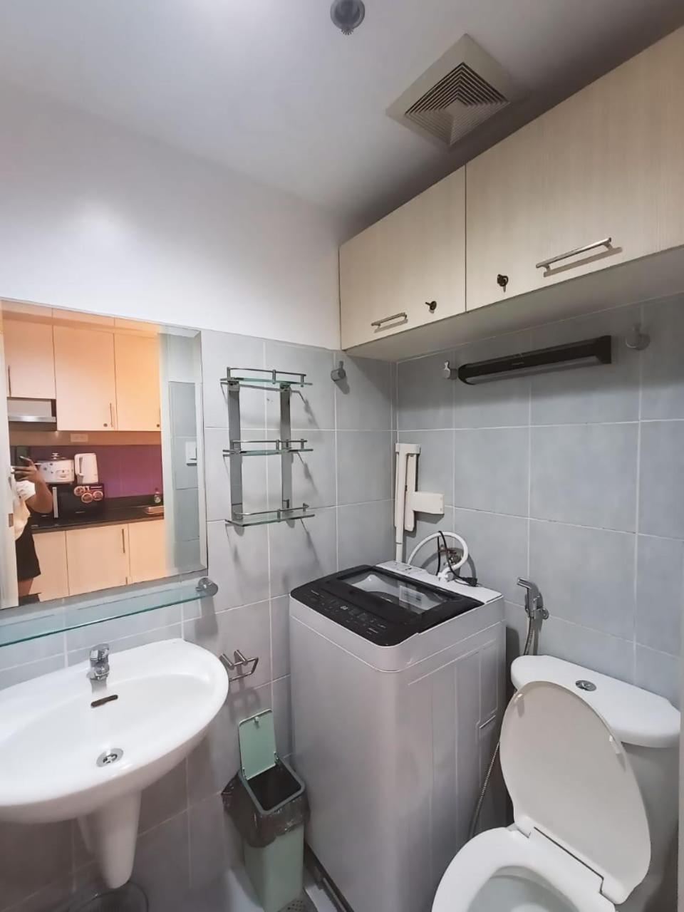 Sea Residences Moa Pasay City - Myra Condotel Пасай Екстериор снимка